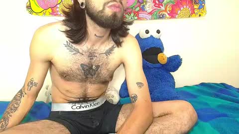 independent Model online show from 01.14.25