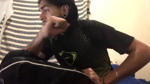 independent Model online show from 02.06.25