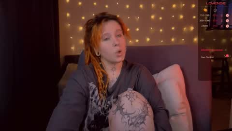 Snapshot of thefullredmoon chatting on 02.16.26 Moon online show from 02.16.26