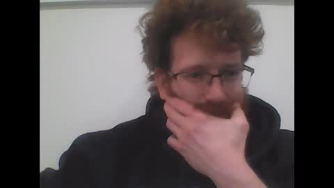 Snapshot of thefunofit chatting on 11.02.25 thefunofit online show from 11.02.25