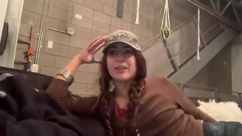 Snapshot of thegabzilla chatting on 04.01.26 thegabzilla online show from 04.01.26