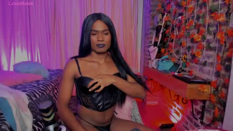 Snapshot of thegoldenbitch chatting on 03.31.26 Goldie online show from 03.31.26