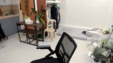 Green online show from 12.26.24