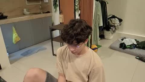 Green online show from 12.21.25