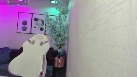 Theia  online show from 03.09.26