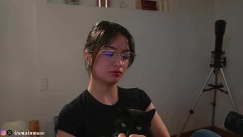 Snapshot of theirismuse chatting on 05.27.26 Iris online show from 05.27.26