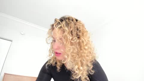 Snapshot of theislandgirl chatting on 12.19.24 Lily Marie online show from 12.19.24