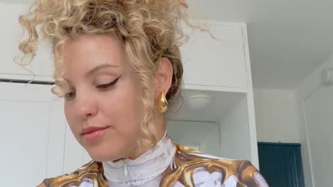 Lily Marie online show from 05.23.26