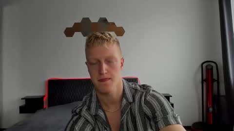 Snapshot of thejacob_d chatting on 11.14.25 thejacob_d online show from 11.14.25