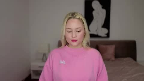 Snapshot of thejessie chatting on 02.15.26 Kisaaleksandrova online show from 02.15.26