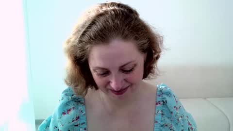 Ella online show from 03.09.25