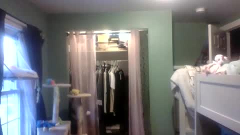 Little Bambii online show from 02.04.25