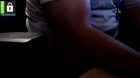 Snapshot of theman350454 chatting on 11.23.25 Lovepu7584 online show from 11.23.25