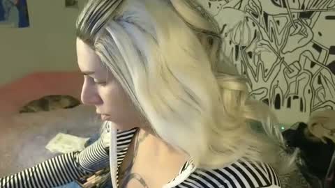 Lucy Lucy online show from 09.12.25