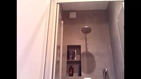 thenewdude1992 online show from 10.04.25