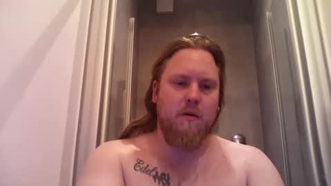 Snapshot of thenewdude1992 chatting on 04.06.26 thenewdude1992 online show from 04.06.26