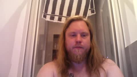 Snapshot of thenewdude1992 chatting on 07.02.26 thenewdude1992 online show from 07.02.26