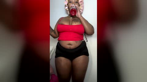 Snapshot of theoneandonlydoll chatting on 02.25.26 theoneandonlydoll online show from 02.25.26