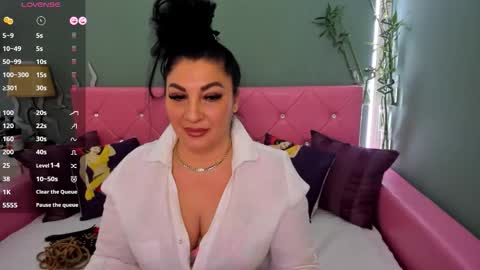 Snapshot of theonerosegoddes chatting on 02.27.26 theonerosegoddes online show from 02.27.26