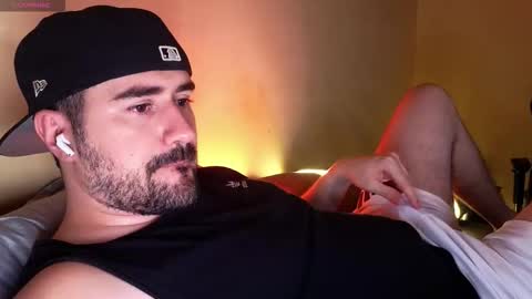 Snapshot of theoravi chatting on 12.16.25 Theo Ravi online show from 12.16.25