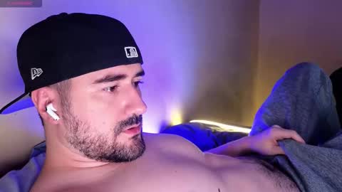 Snapshot of theoravi chatting on 12.22.25 Theo Ravi online show from 12.22.25