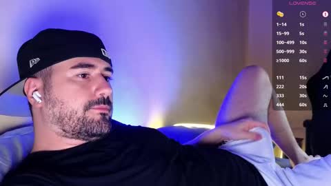 Snapshot of theoravi chatting on 02.06.26 Theo Ravi online show from 02.06.26