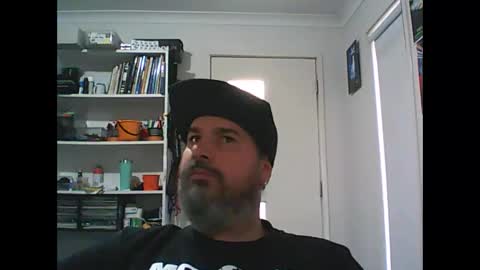 Snapshot of theozbeardguy chatting on 02.18.26 aussiebeard online show from 02.18.26