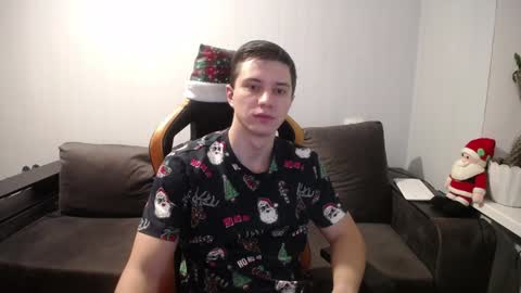 Snapshot of theroadtomars chatting on 12.30.24 Nick online show from 12.30.24