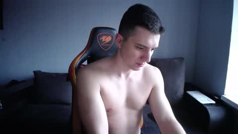 Snapshot of theroadtomars chatting on 03.11.25 Nick online show from 03.11.25