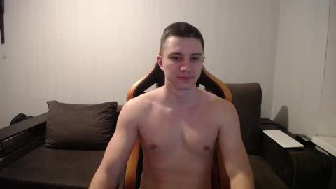 Snapshot of theroadtomars chatting on 03.11.25 Nick online show from 03.11.25