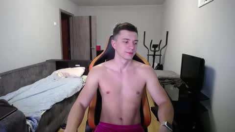 Snapshot of theroadtomars chatting on 09.18.25 Nick online show from 09.18.25