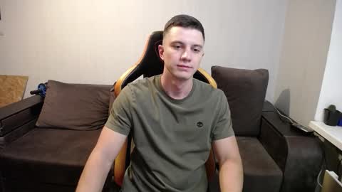 Snapshot of theroadtomars chatting on 09.30.25 Nick online show from 09.30.25