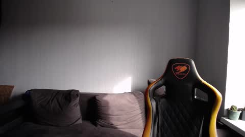 Snapshot of theroadtomars chatting on 10.06.25 Nick online show from 10.06.25