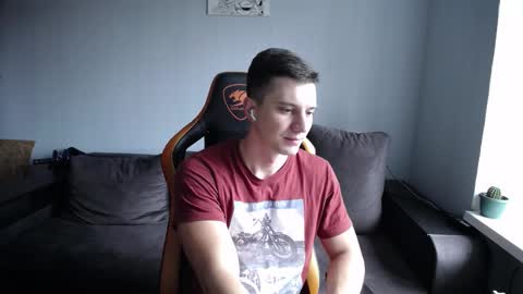 Snapshot of theroadtomars chatting on 10.10.25 Nick online show from 10.10.25