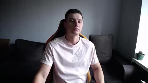 Snapshot of theroadtomars chatting on 10.11.25 Nick online show from 10.11.25