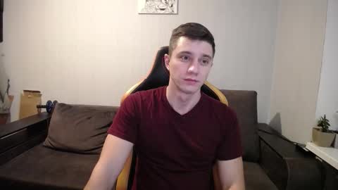 Snapshot of theroadtomars chatting on 11.21.25 Nick online show from 11.21.25