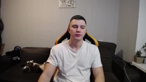 Snapshot of theroadtomars chatting on 12.17.25 Nick online show from 12.17.25