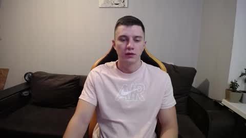 Snapshot of theroadtomars chatting on 12.20.25 Nick online show from 12.20.25