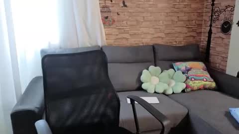 therosepetal online show from 09.09.25