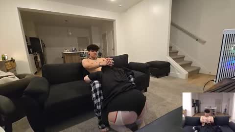 theslutcouple98 online show from 10.26.25