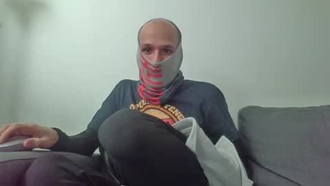 Scarf guy online show from 03.12.25