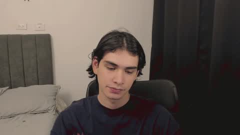 Snapshot of thiaan__ chatting on 12.26.24 thiaan__ online show from 12.26.24