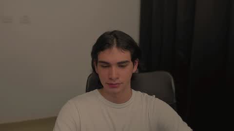 Snapshot of thiaan__ chatting on 01.22.25 thiaan__ online show from 01.22.25