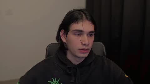 Snapshot of thiaan__ chatting on 01.24.25 thiaan__ online show from 01.24.25