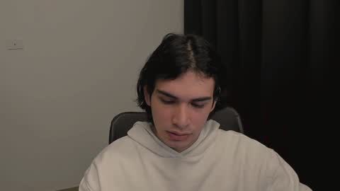 Snapshot of thiaan__ chatting on 02.04.25 thiaan__ online show from 02.04.25