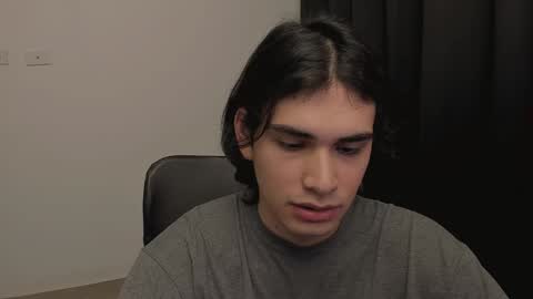 Snapshot of thiaan__ chatting on 02.06.25 thiaan__ online show from 02.06.25