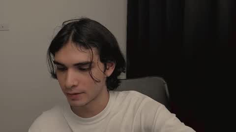 Snapshot of thiaan__ chatting on 02.12.25 thiaan__ online show from 02.12.25