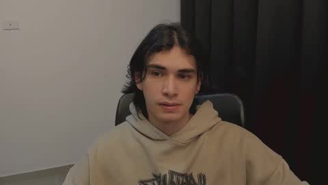 Snapshot of thiaan__ chatting on 02.20.25 thiaan__ online show from 02.20.25