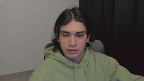 Snapshot of thiaan__ chatting on 03.12.25 thiaan__ online show from 03.12.25