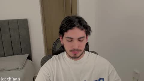 Snapshot of thiaan__ chatting on 09.09.25 thiaan__ online show from 09.09.25